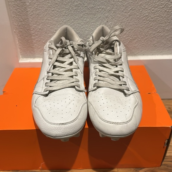 White and Silver Enzo Football Cleats - Picture 2 of 8